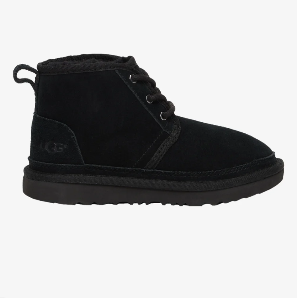 UGG elegant black